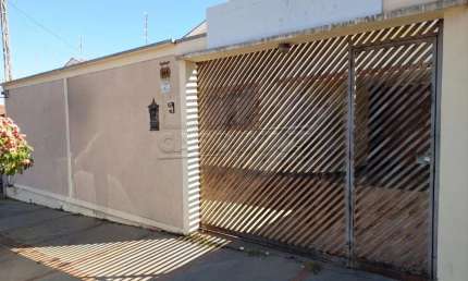 Casa com 4 quartos à venda na Rua Orestes do Carmo Capato, 249, Jardim Pinheiros (Vila Xavier), Araraquara
