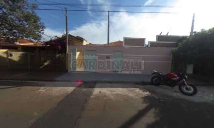Casa com 3 quartos para alugar na Rua Jesuíno de Arruda, 3245, Jardim São Carlos, São Carlos