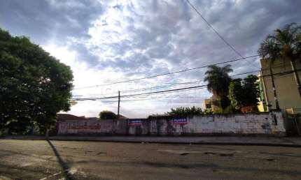 Casa com 1 quarto para alugar na Avenida Armando Biagioni, ÁRea C, D E E, Vila Xavier (Vila Xavier), Araraquara