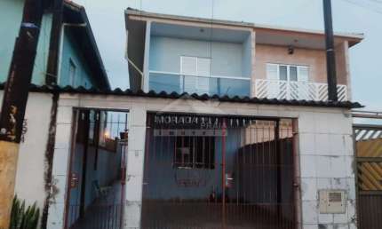 Sobrado Geminado no Imperador, 2 suítes, piscina, churrasqueira em Praia Grande - SP.