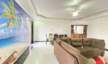 Apartamento na Vila Guilhermina, 4 dormitórios, 210 m², sacada, confira em Praia Grande.
