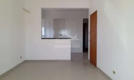 Casa sobreposta de condomínio com 2 dorms. (2 suítes), somente aqui na imobiliária Morada na Praia.