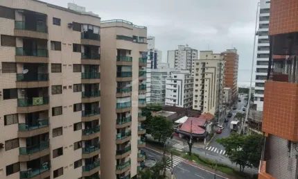 Apartamento no Canto do Forte, 4 dormitórios, sacada, confira na imobiliária em Praia Grande.