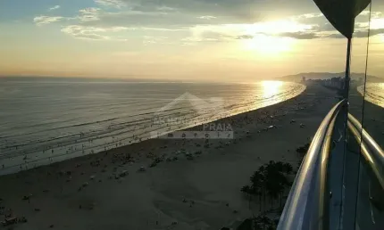 Apartamento FRENTE AO MAR e MOBILIADO no Boqueirão, 3 suítes, lazer, confira em Praia Grande.