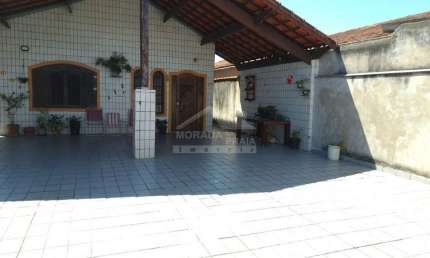 Casa  Isolada na Ocian, 2 Dormitorios, 1 suítes,  confira em Praia Grande.