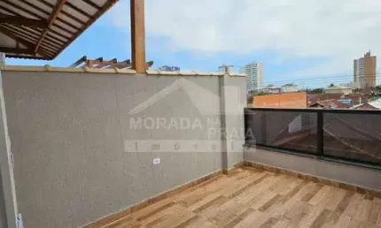 Triplex na Mirim, 3 Dormitórios, quintal, Venha Conferir na Imobiliária em Praia Grande.