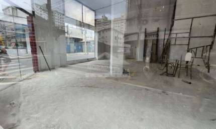 Sala COMERCIAL no CENTRO do Boqueirão, venha conferir na imobiliária em Praia Grande.
