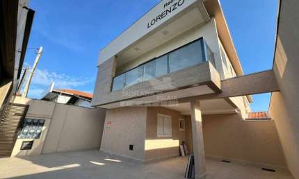 Casa em Condomínio Fechado, 2 Dormitórios sendo 1 suíte. Confira na Imobiliária na Praia Grande.