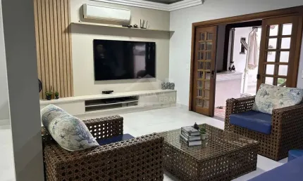 Casa isolada de 3 dormitórios no Canto do Forte - Praia Grande!!!