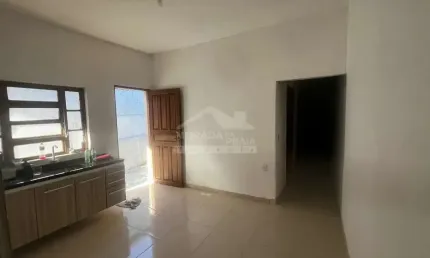 Casa independente de 2 dormitorios por apenas 295 mil