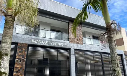 Sobreposta no Jardim Samambaia Novinha, 2  Dormitórios. Só na Imobiliária em Praia Grande.