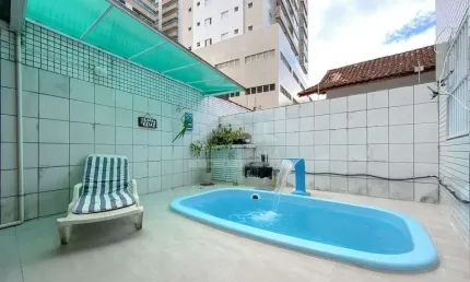 Sobrado Geminado com PISCINA no Canto do Forte, 3 dormitórios, confira em Praia Grande - SP.