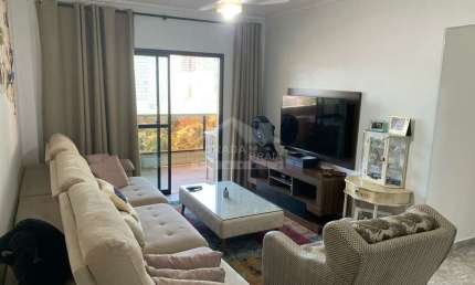 Apartamento ENORME no Forte, 3 Dormitórios, Sacada, Confira na Imobiliária em Praia Grande.