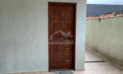 Casa no Jardim Gloria, 2 dormitórios, vaga, confira na imobiliária em Praia Grande.