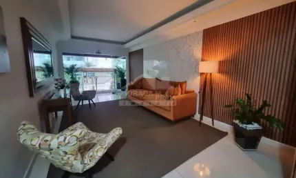 Apartamento mobiliado na guilhermina, 2 vagas demarcadas, só na sua imobiliária em praia grande.