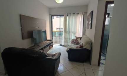 Apto c/ 3 dorm, 1 suíte, sacada, 80 mts mar, portaria, confira na imobiliária em Praia Grande.