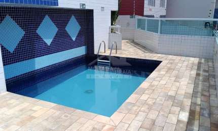 Apartamento MOBILIADO na Ocian, 2 dormitórios, sacada, confira na imobiliária em Praia Grande.