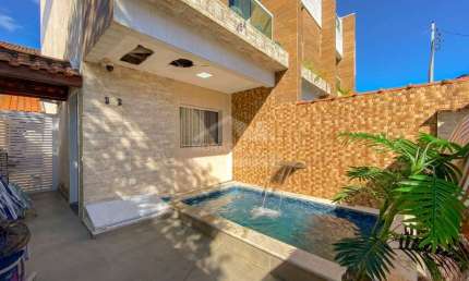 Sobrado TRIPLEX, 3 Dormitórios, 2 Suítes, PISCINA, SEMI MOBILIADO CANTO DO FORTE.