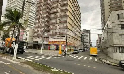 Apto amplo  c/ 1 dorm, prédio frente mar, confira na imobiliária em praia grande.