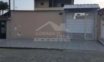 Casa na Mirim, 4 Suítes, Quintal, Churrasqueira, Piscina,  Confira na Imobiliária em Praia Grande.