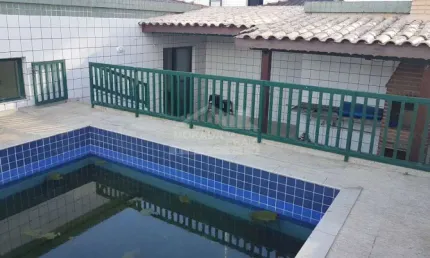 Cobertura ENORME na Aviação 3 dormitórios, piscina, quintal, confira na imobiliária em Praia Grande.