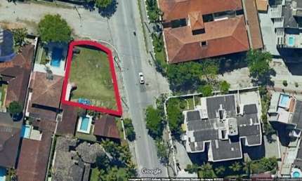 Terreno de esquina bem Localizado Praia da Enseada Guarujá!