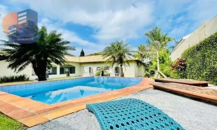 Casa térrea mobiliada em Condomínio – Guarujá/SP , praia de Pernambuco.
