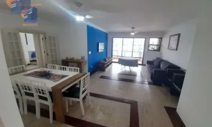 Apartamento a 300m da praia enseada! localização privilegiada.