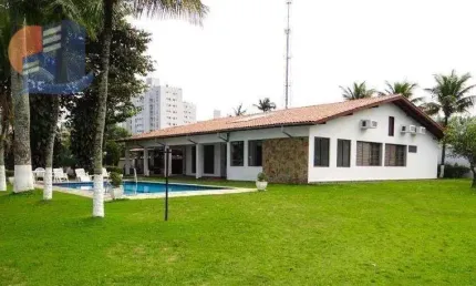 Casa c/ 1700 m² de Terreno, piscina e churrasqueira  Lado Praia!