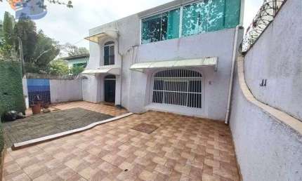 Casa Excelente Próximo ao Golf Club Pernambuco - Guarujá.