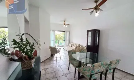 Amplo Apartamento Apenas 150 Metros da Praia Enseada