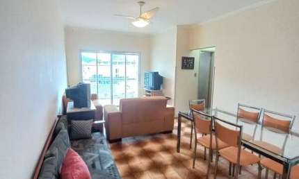 Amplo Apartamento Apenas 3 Quadras da Praia Enseada.