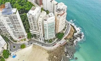 Apartamento Luxo Frente Mar na Praia das Pitangueiras, com 4 Quartos e Vista Incrível