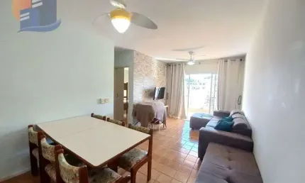 Lado Praia/Apto de Frente com Sacada Ampla Região Comercial!