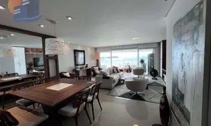 Pé na Areia Vista Privilegiada ao Mar Praia da Enseada - Guarujá.