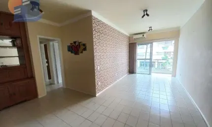 Apartamento Lado Praia c/Sacada/02 vagas de Garagem!