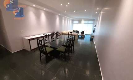 Apartamento Enorme a 200 Metros do Mar Praia da Enseada Guarujá.