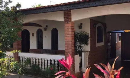 Casa com 4 quartos para alugar na Rua Caiçara, 391, Vila Caiçara, Praia Grande