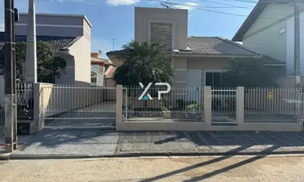 Casa no Madri com 3 quartos, 2 banheiros e 2 vagas de garagem