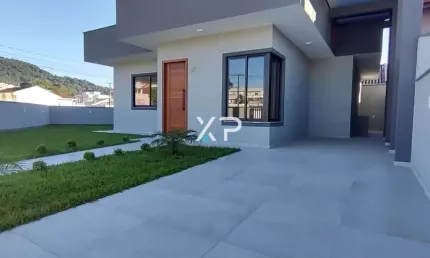 CASA COM 03 DORMITÓRIOS, 1 SUÍTE, HIDROMASSAGEM, 2 VAGAS DE GARAGEM A VENDA NO BAIRRO BELA VISTA