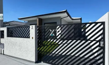 Casas em forquilhas à venda com 2 quartos/suíte | xp2301