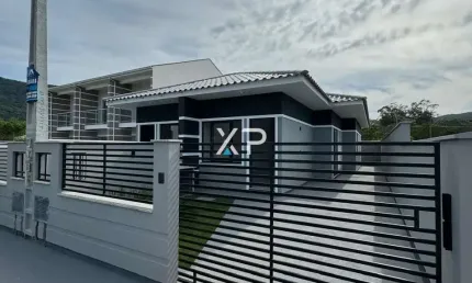 Casas em Forquilhas à venda com 2 quartos/Suíte | XP2302