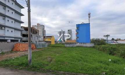 Terreno Comercial localizado na Pedra Branca com 737m² I XP2338