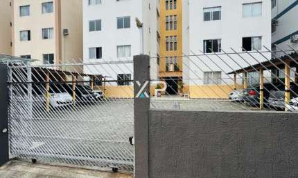 Apartamento em Barreiros, em São José à venda com 2 quartos | XP2543