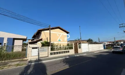 Sobrado A venda/ Aluguel no bairro Forquilhas São José 3 Dormitórios