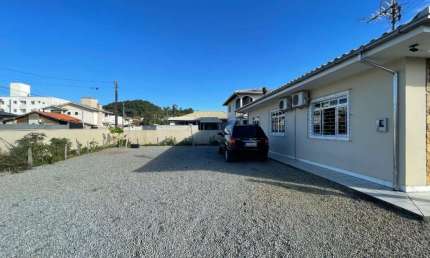 Casa com 3 quartos à venda na Rua Blumenau, 1, Bela Vista, Palhoça