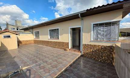 Casa com 3 dormitórios para alugar, 103 m² por R$ 2.893,06/mês - Novo Mundo - Curitiba/PR