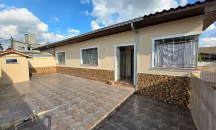 Casa com 3 dormitórios para alugar, 103 m² por R$ 2.893,06/mês - Novo Mundo - Curitiba/PR