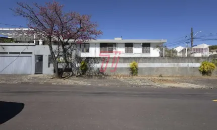 Casa com 4 dormitórios à venda com 400,00m² no bairro São Lourenço