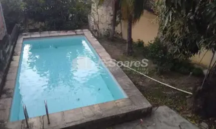Casa com 4 quartos à venda na Rua Ebro, Jardim Carioca, Rio de Janeiro, 600 m2 por R$ 470.000